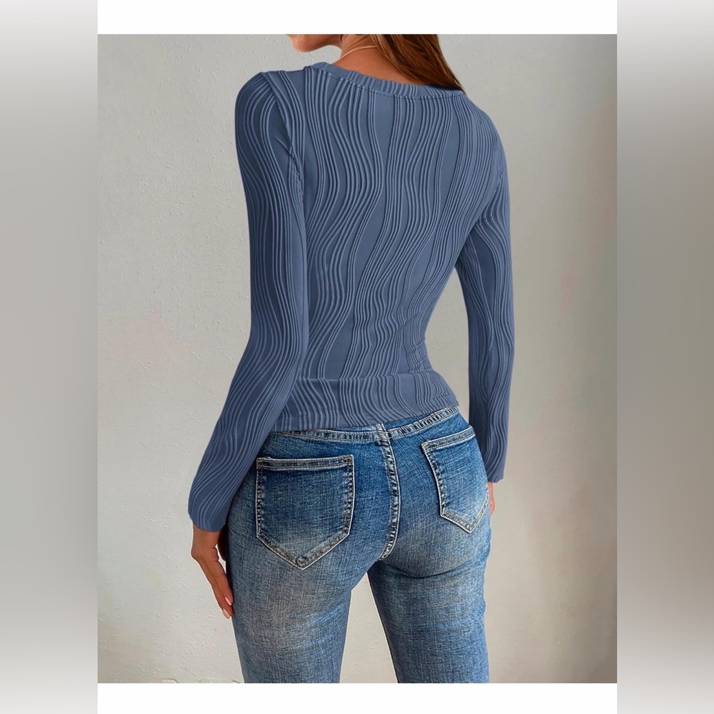 🆕Fashion Long Sleeve Crewneck Blouse - Picture 2 of 3